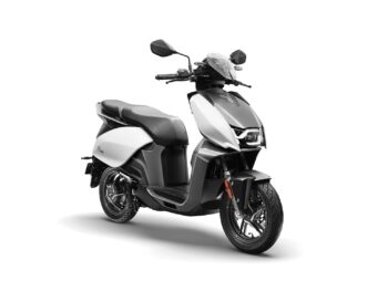 1728885784 VIDA V1 Plus Powered by Hero MotoCorp High Speed Electric Scooter