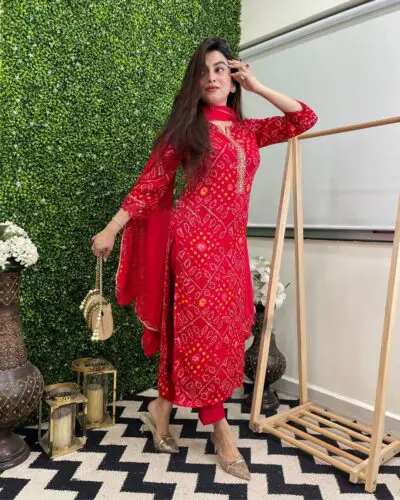 GoSriKi Women's Rayon Blend Straight Bandhej Printed Kurta with Pant & Dupatta - Image 4