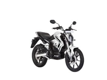 REVOLT RV400 AI Enabled Electric MotorcycleMotorbikeBike 150 km Range in