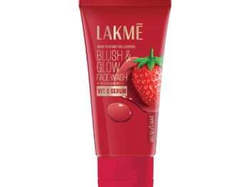 LAKMÉ Blush & Glow Exfoliating Face Wash With Vitamin C Serum, Hydrating And Gentle Facewash With Strawberry Fruit Extracts, 100Gm